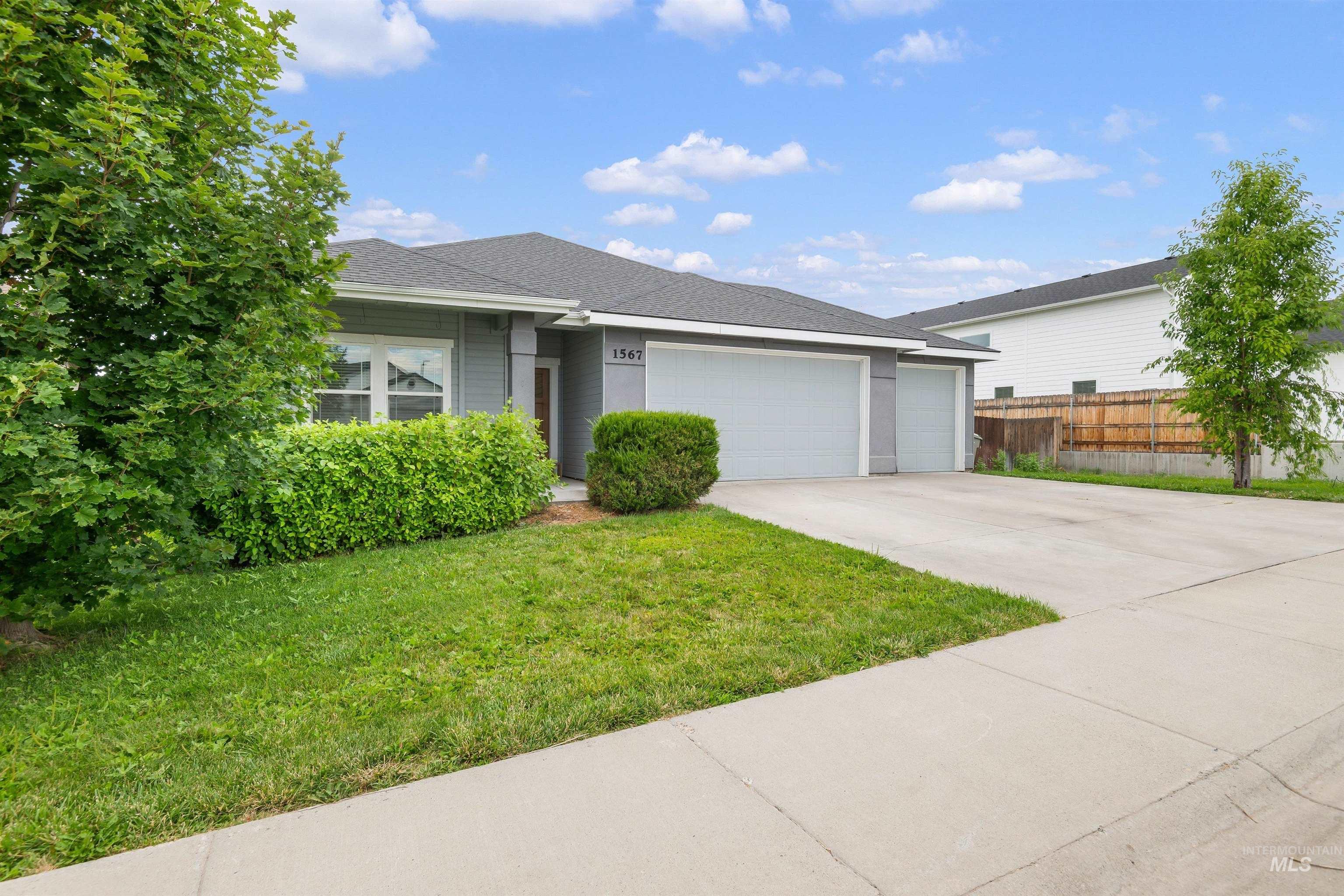 1567 NE Cinder Loop, Mountain Home, Idaho 83647, 3 Bedrooms, 2 Bathrooms, Residential For Sale, Price $375,000, 98961315