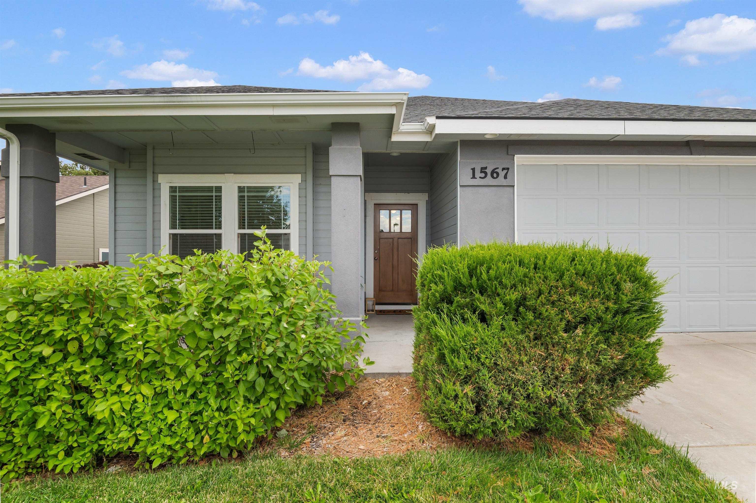 1567 NE Cinder Loop, Mountain Home, Idaho 83647, 3 Bedrooms, 2 Bathrooms, Residential For Sale, Price $375,000, 98961315