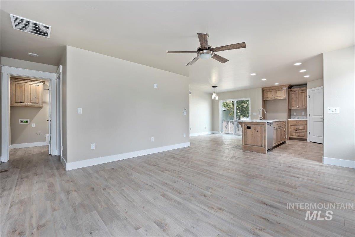 820 Jack Ave, Jerome, Idaho 83338, 4 Bedrooms, 2.5 Bathrooms, Residential For Sale, Price $396,000, 98961316