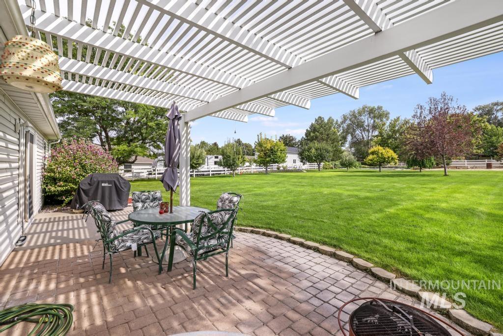 2515 E 3707 N, Twin Falls, Idaho 83301-0114, 3 Bedrooms, 2 Bathrooms, Residential For Sale, Price $479,900, 98961324