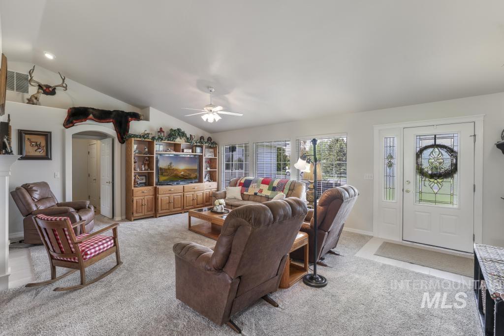 2515 E 3707 N, Twin Falls, Idaho 83301-0114, 3 Bedrooms, 2 Bathrooms, Residential For Sale, Price $479,900, 98961324