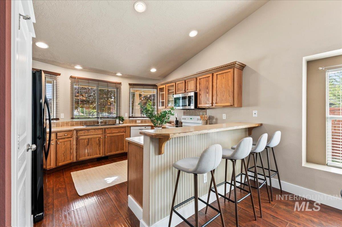 11335 W Hazelwood Dr, Boise, Idaho 83709, 3 Bedrooms, 2 Bathrooms, Residential For Sale, Price $459,990, 98961361