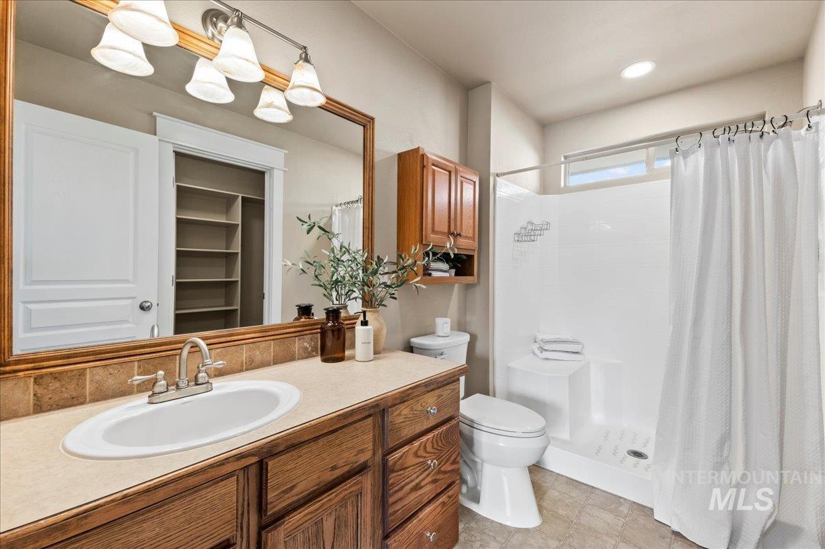11335 W Hazelwood Dr, Boise, Idaho 83709, 3 Bedrooms, 2 Bathrooms, Residential For Sale, Price $459,990, 98961361