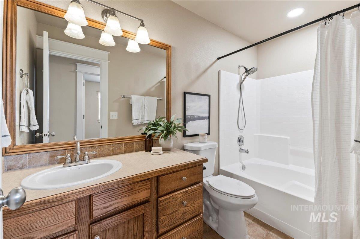 11335 W Hazelwood Dr, Boise, Idaho 83709, 3 Bedrooms, 2 Bathrooms, Residential For Sale, Price $459,990, 98961361