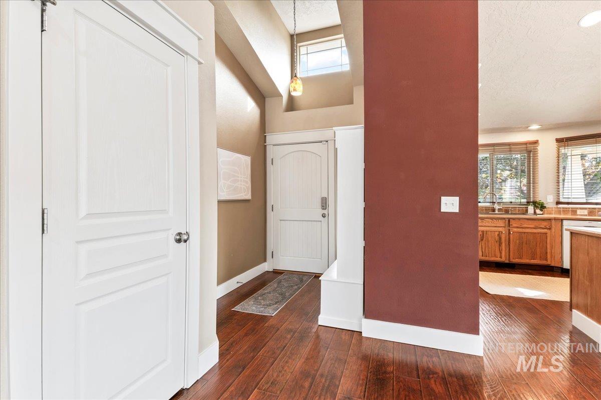 11335 W Hazelwood Dr, Boise, Idaho 83709, 3 Bedrooms, 2 Bathrooms, Residential For Sale, Price $459,990, 98961361