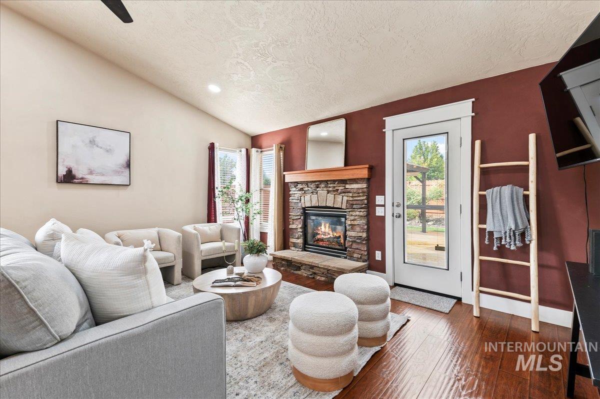11335 W Hazelwood Dr, Boise, Idaho 83709, 3 Bedrooms, 2 Bathrooms, Residential For Sale, Price $459,990, 98961361