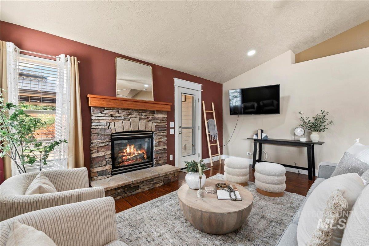 11335 W Hazelwood Dr, Boise, Idaho 83709, 3 Bedrooms, 2 Bathrooms, Residential For Sale, Price $459,990, 98961361