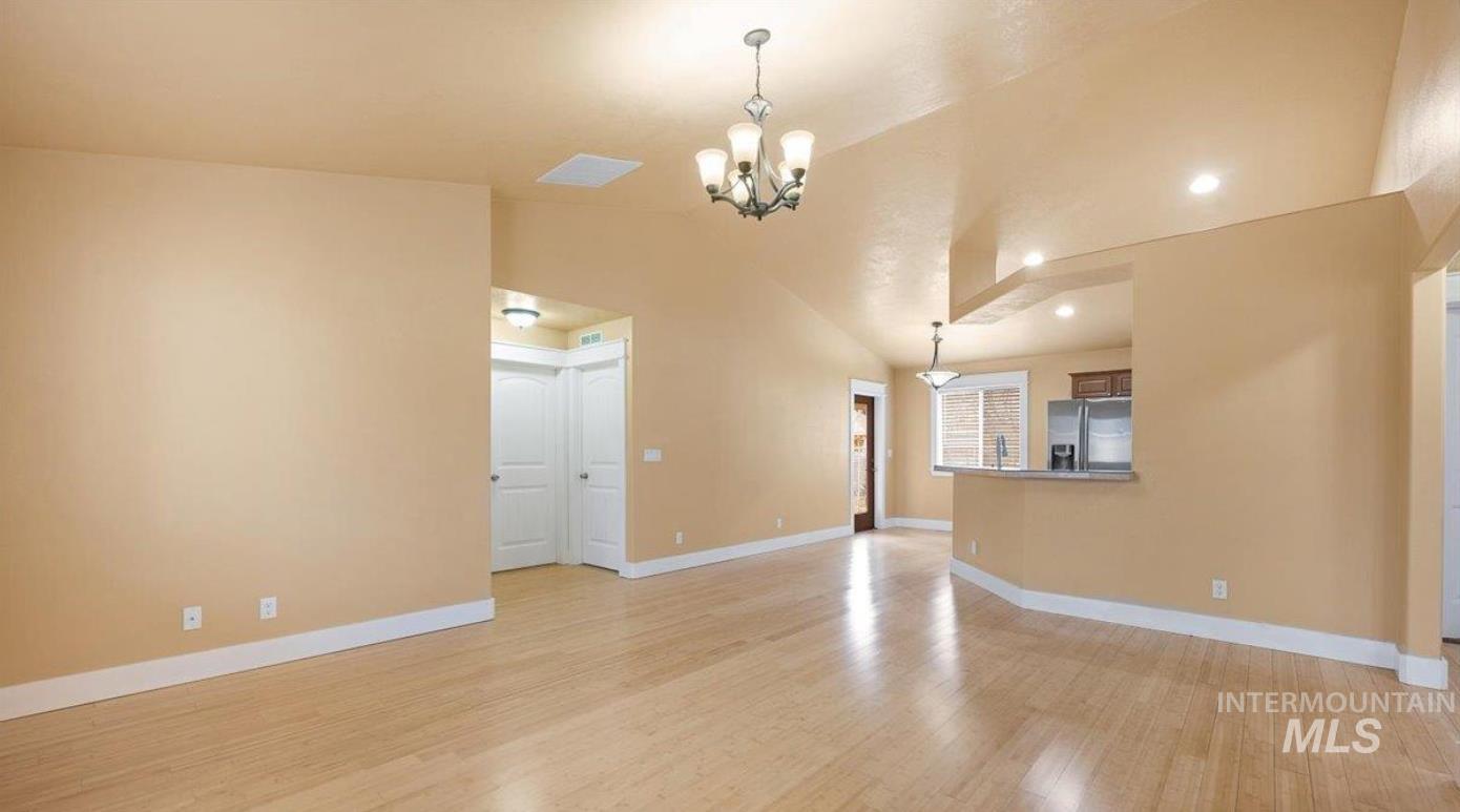 3889 N Maple Grove Rd, Boise, Idaho 83704, 3 Bedrooms, 2 Bathrooms, Residential Income For Sale, Price $385,000, 98961362
