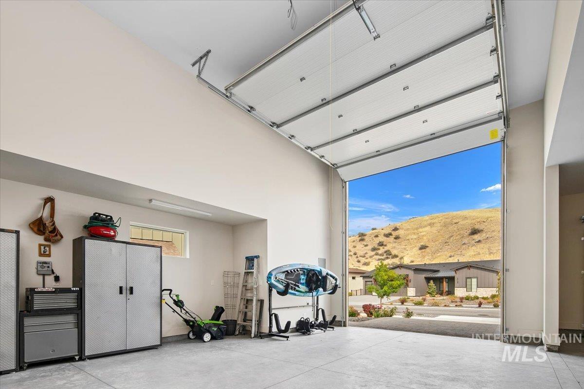 Garage featuring a mountain view