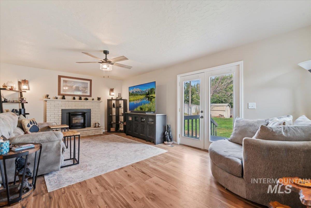 424 Lindenwood, Nampa, Idaho 83686, 2 Bedrooms, 2 Bathrooms, Residential For Sale, Price $450,000, 98961381