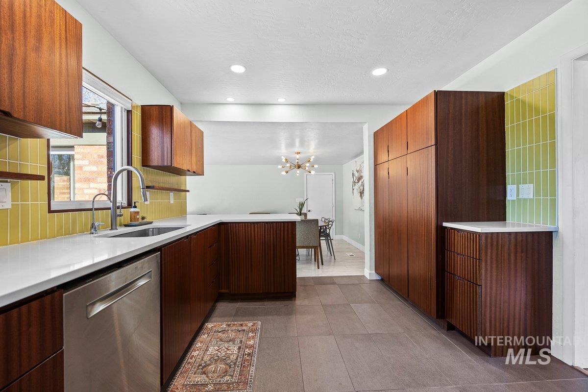 1903 N Laurel, Boise, Idaho 83706, 5 Bedrooms, 3 Bathrooms, Residential For Sale, Price $835,000, 98961382