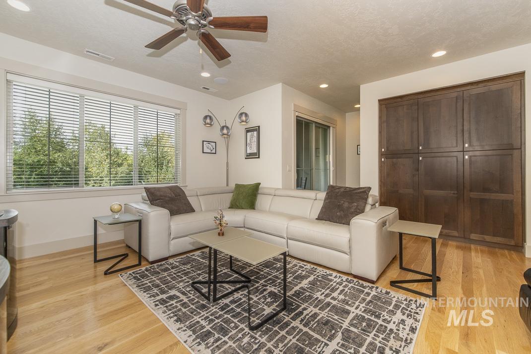 3235 E. Front Runner Lane, Boise, Idaho 83716, 3 Bedrooms, 2.5 Bathrooms, Residential For Sale, Price $800,000, 98961392