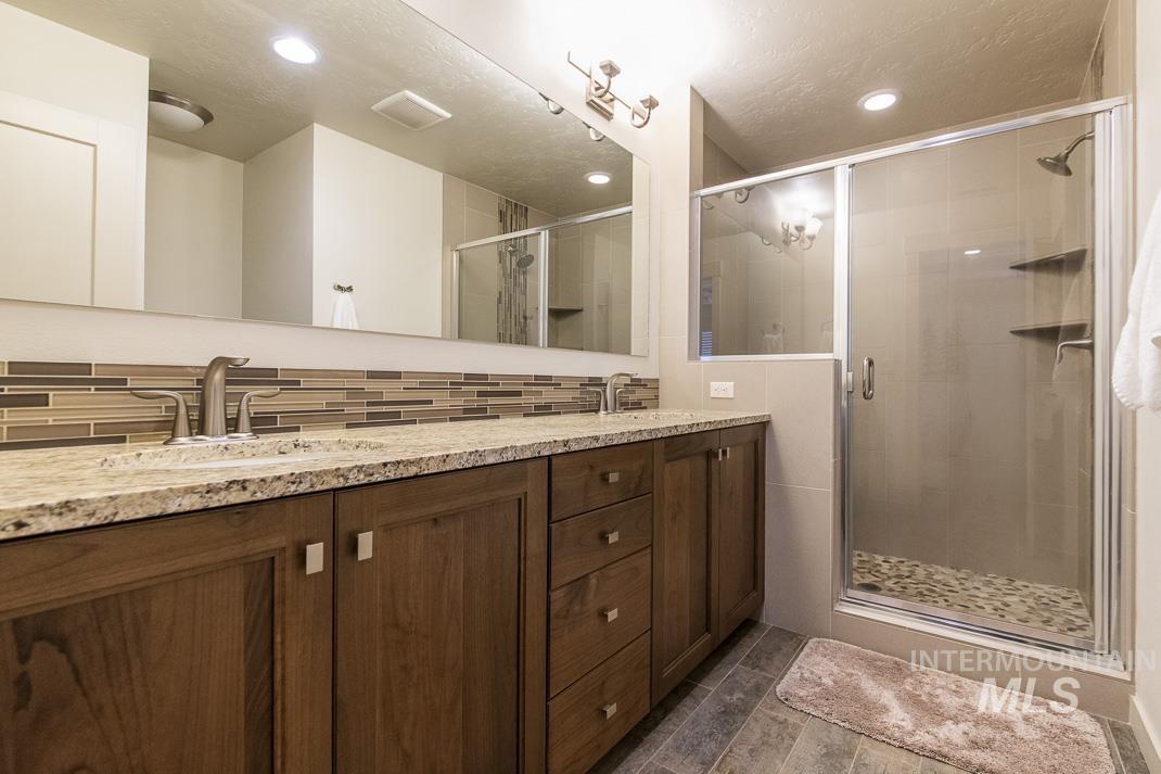 3235 E. Front Runner Lane, Boise, Idaho 83716, 3 Bedrooms, 2.5 Bathrooms, Residential For Sale, Price $800,000, 98961392