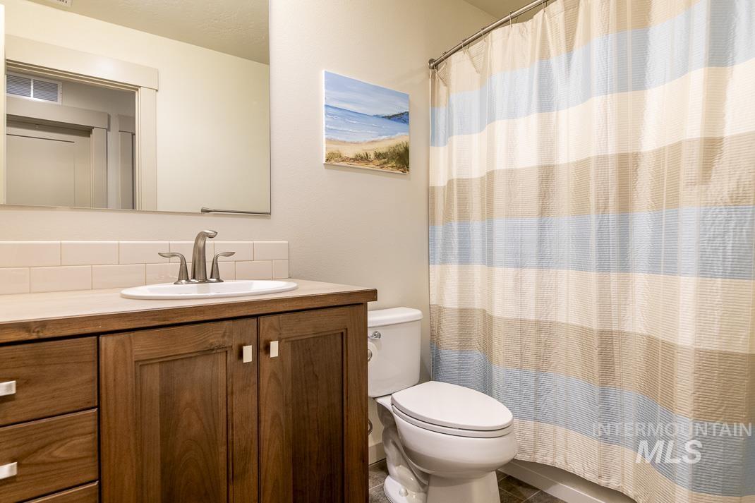 3235 E. Front Runner Lane, Boise, Idaho 83716, 3 Bedrooms, 2.5 Bathrooms, Residential For Sale, Price $800,000, 98961392