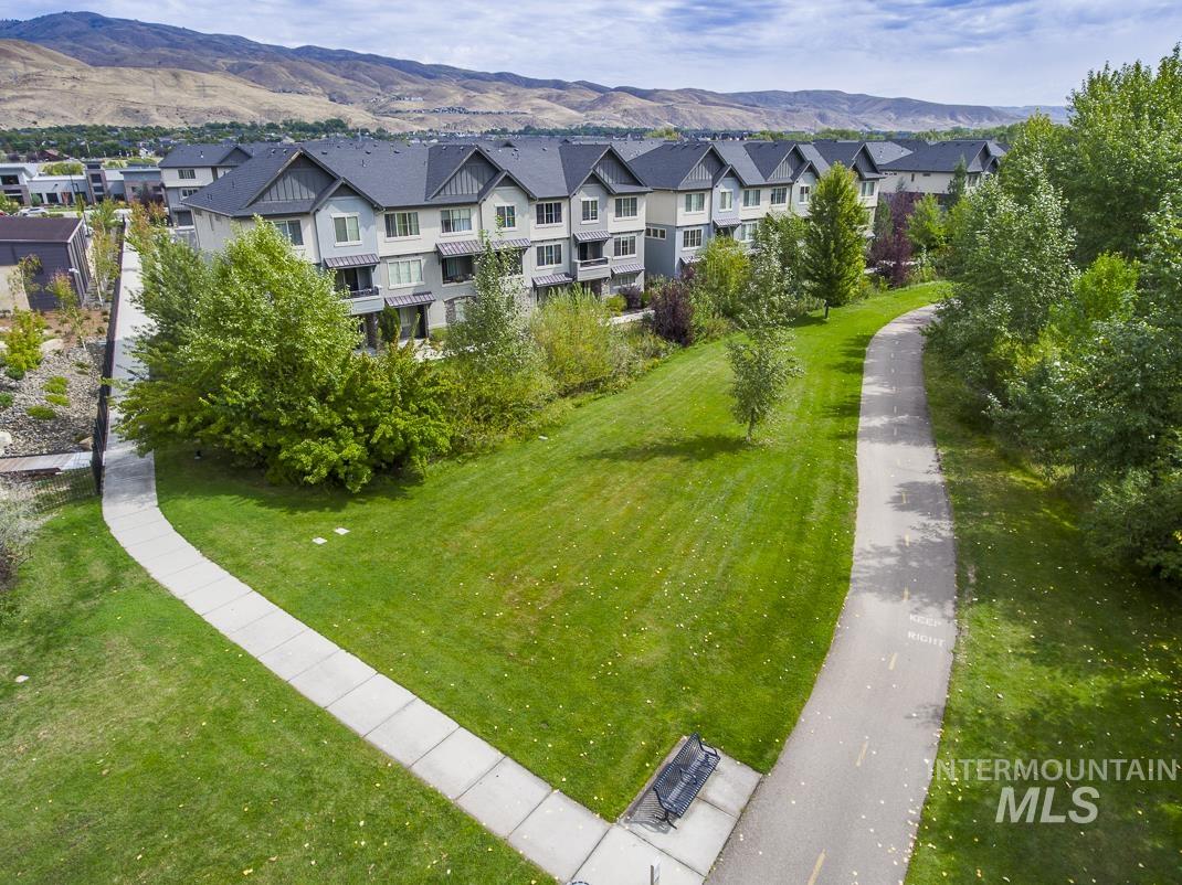 3235 E. Front Runner Lane, Boise, Idaho 83716, 3 Bedrooms, 2.5 Bathrooms, Residential For Sale, Price $800,000, 98961392