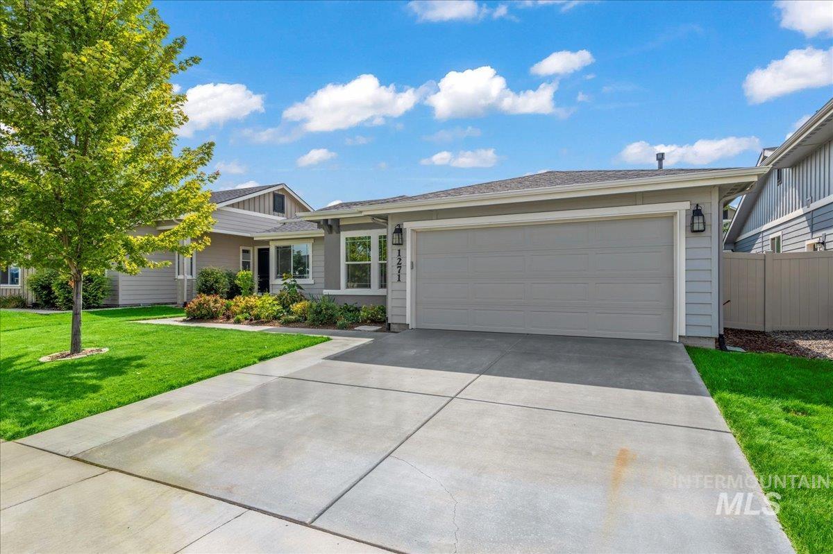 1271 E Whig Dr, Kuna, Idaho 83634, 3 Bedrooms, 2 Bathrooms, Residential For Sale, Price $439,900, 98961395