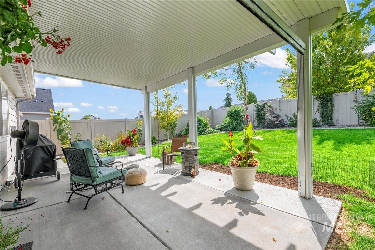 1271 E Whig Dr, Kuna, Idaho 83634, 3 Bedrooms, 2 Bathrooms, Residential For Sale, Price $439,900, 98961395