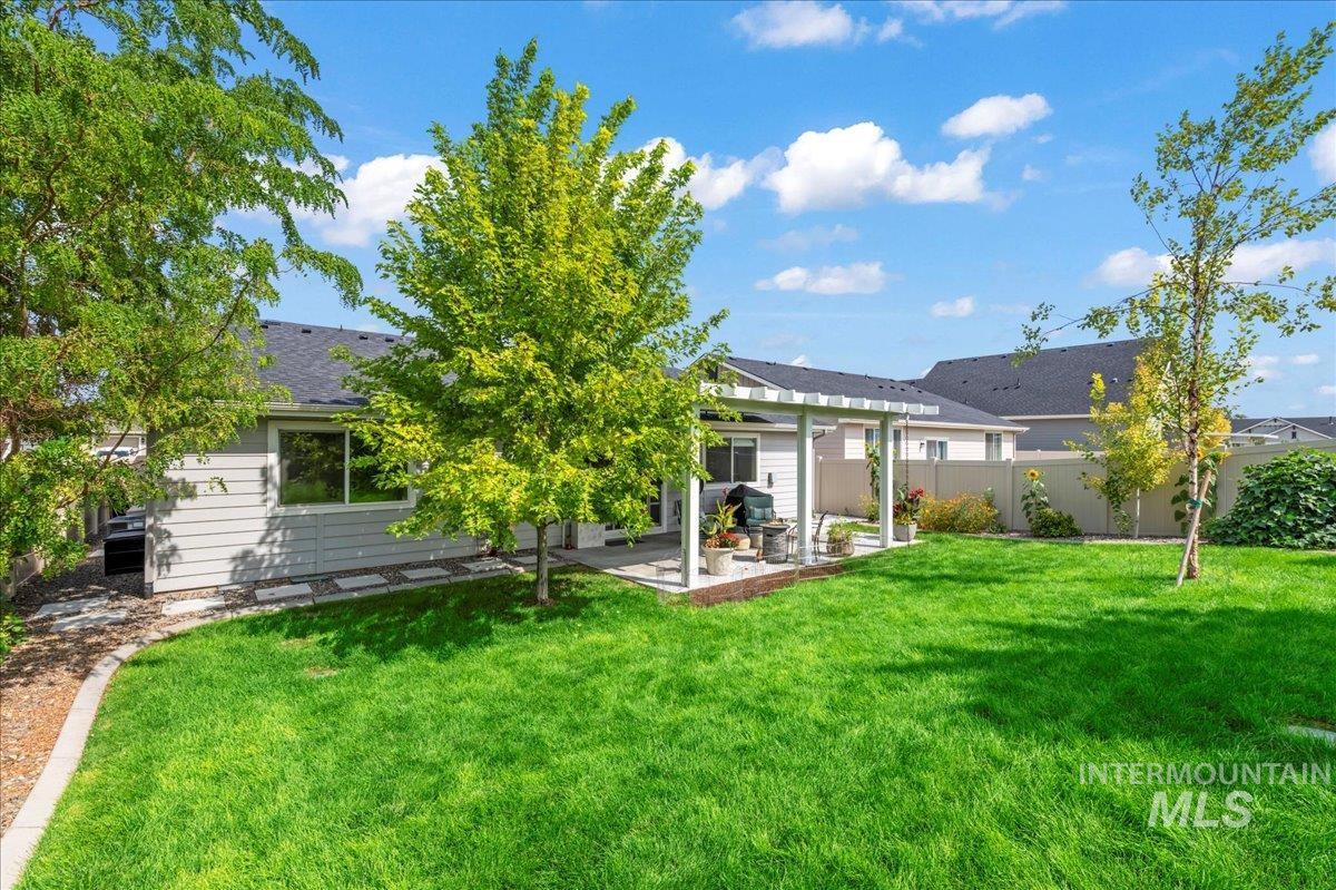 1271 E Whig Dr, Kuna, Idaho 83634, 3 Bedrooms, 2 Bathrooms, Residential For Sale, Price $439,900, 98961395