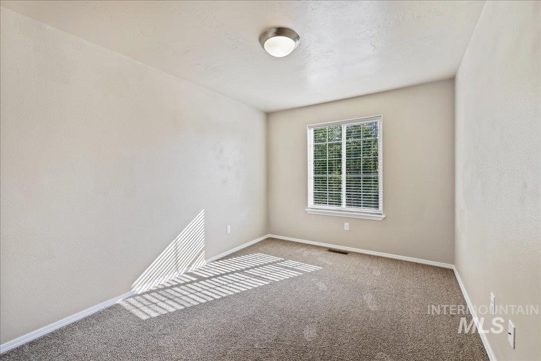5759 S Moon Land Ave., Boise, Idaho 83709, 4 Bedrooms, 2.5 Bathrooms, Residential For Sale, Price $435,000, 98961400