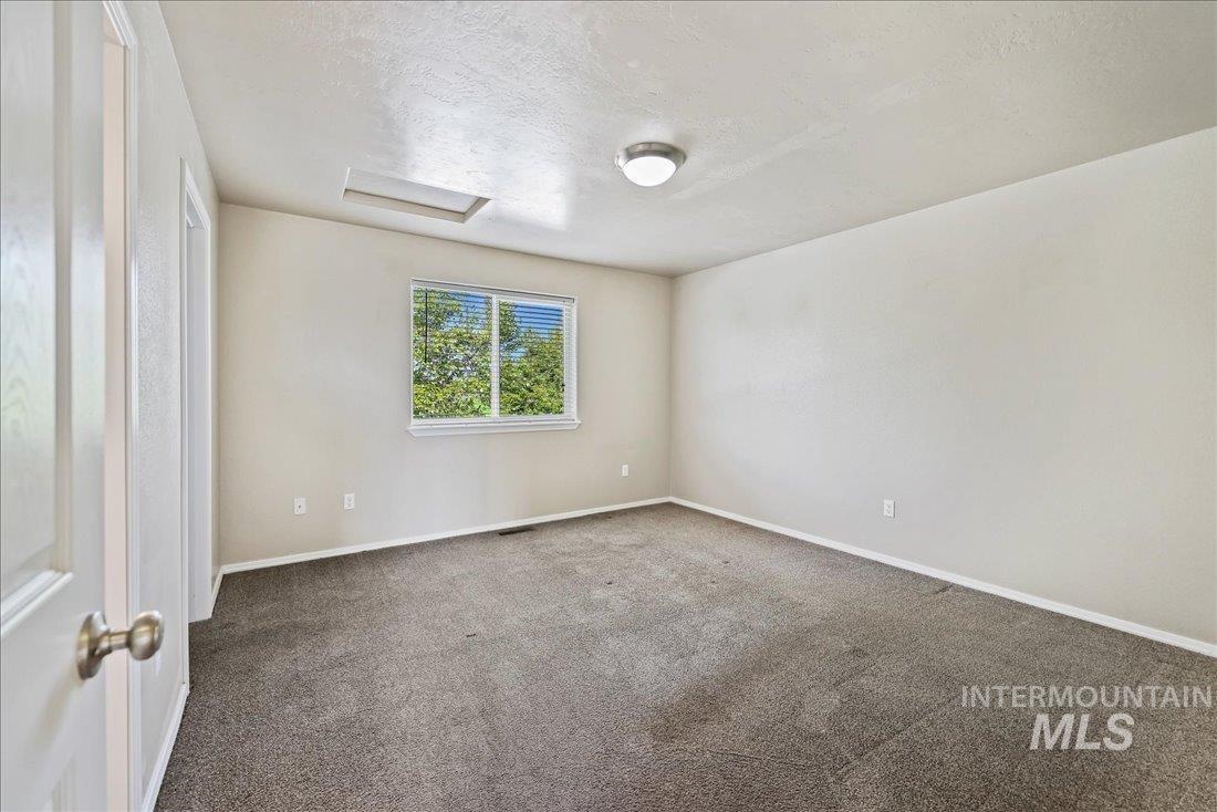 5759 S Moon Land Ave., Boise, Idaho 83709, 4 Bedrooms, 2.5 Bathrooms, Residential For Sale, Price $435,000, 98961400