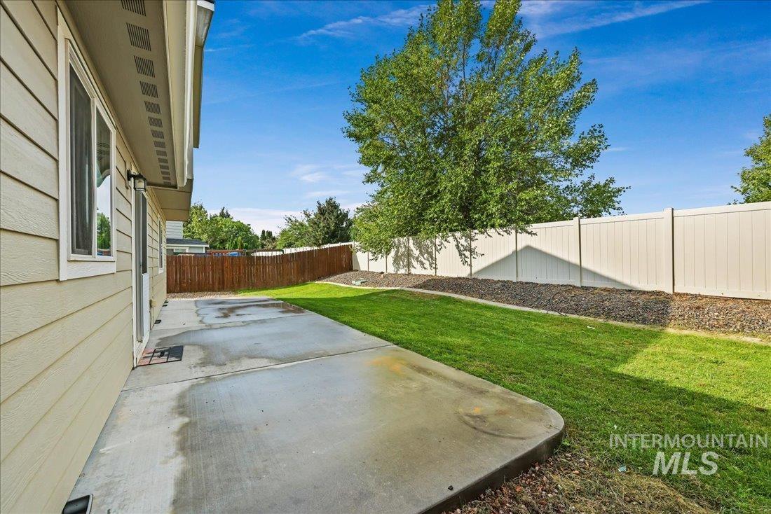 5759 S Moon Land Ave., Boise, Idaho 83709, 4 Bedrooms, 2.5 Bathrooms, Residential For Sale, Price $435,000, 98961400
