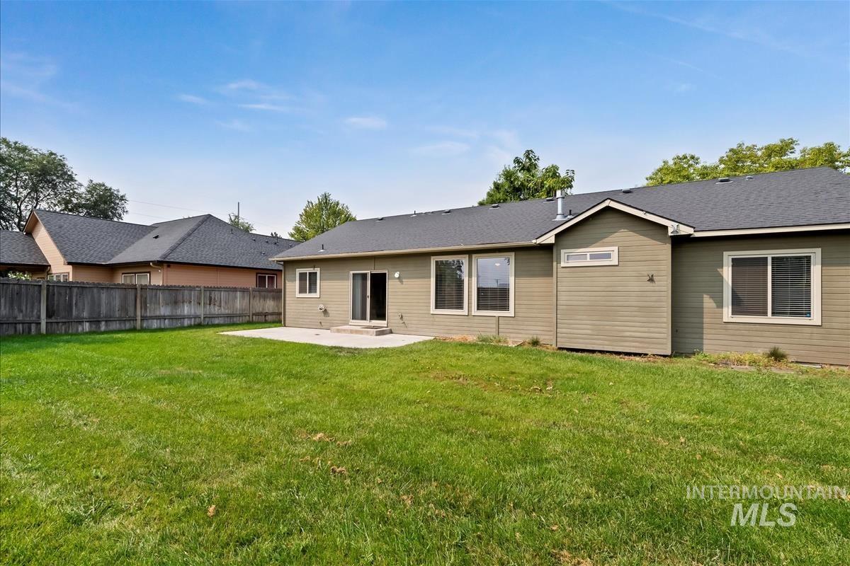 1024 S Eagle Rock Pl, Eagle, Idaho 83616, 4 Bedrooms, 2 Bathrooms, Residential For Sale, Price $499,900, 98961401