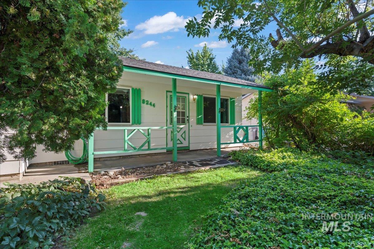 8244 W Holbrook St, Boise, Idaho 83704, 3 Bedrooms, 1 Bathroom, Residential For Sale, Price $325,000, 98961403