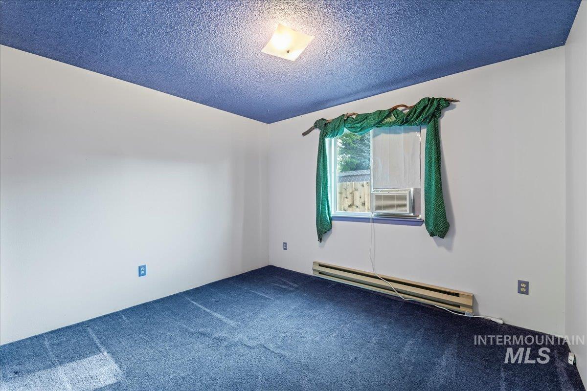 8244 W Holbrook St, Boise, Idaho 83704, 3 Bedrooms, 1 Bathroom, Residential For Sale, Price $325,000, 98961403