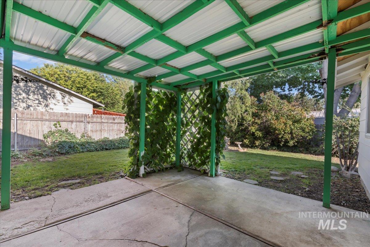 8244 W Holbrook St, Boise, Idaho 83704, 3 Bedrooms, 1 Bathroom, Residential For Sale, Price $325,000, 98961403