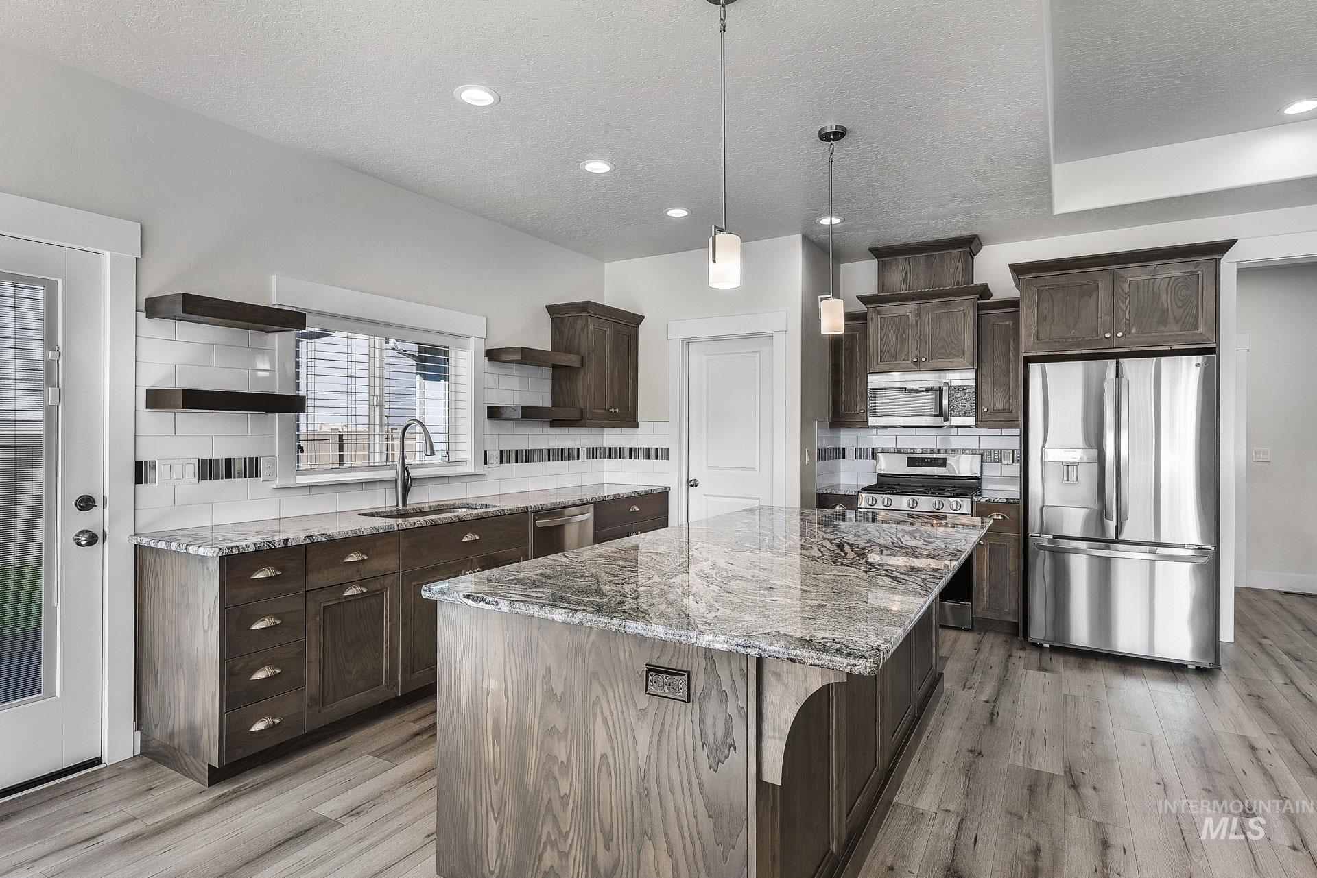 20139 Carbondale Ave, Caldwell, Idaho 83605, 4 Bedrooms, 2.5 Bathrooms, Residential For Sale, Price $569,000, 98961415