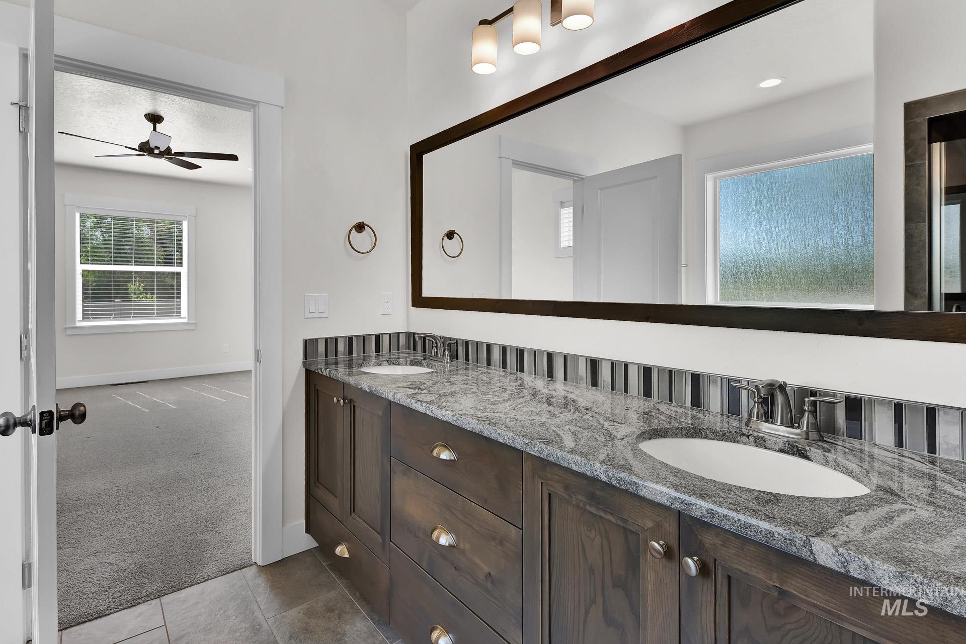 20139 Carbondale Ave, Caldwell, Idaho 83605, 4 Bedrooms, 2.5 Bathrooms, Residential For Sale, Price $569,000, 98961415