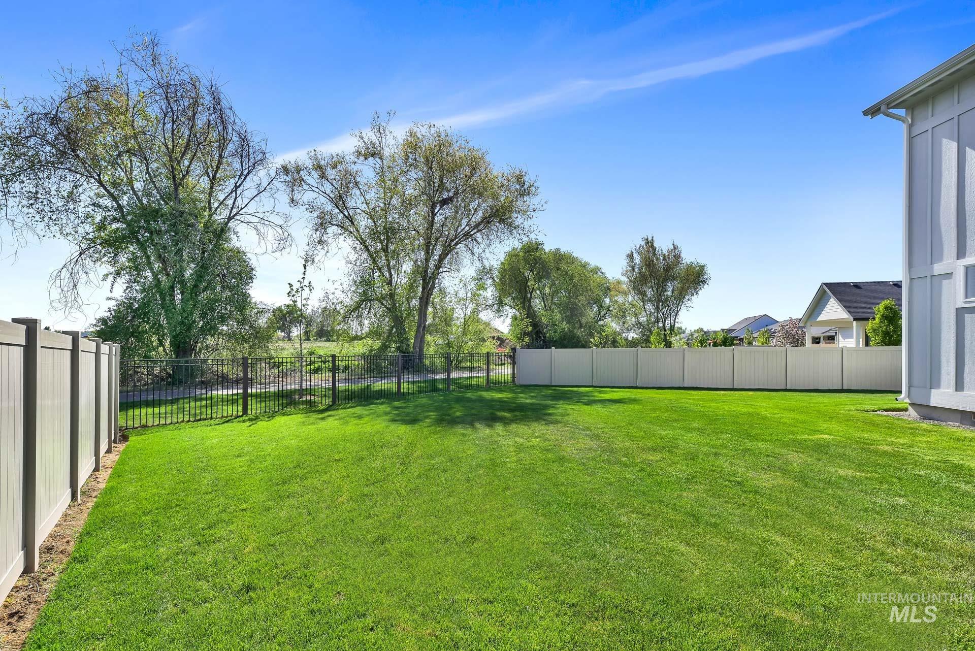 20139 Carbondale Ave, Caldwell, Idaho 83605, 4 Bedrooms, 2.5 Bathrooms, Residential For Sale, Price $569,000, 98961415