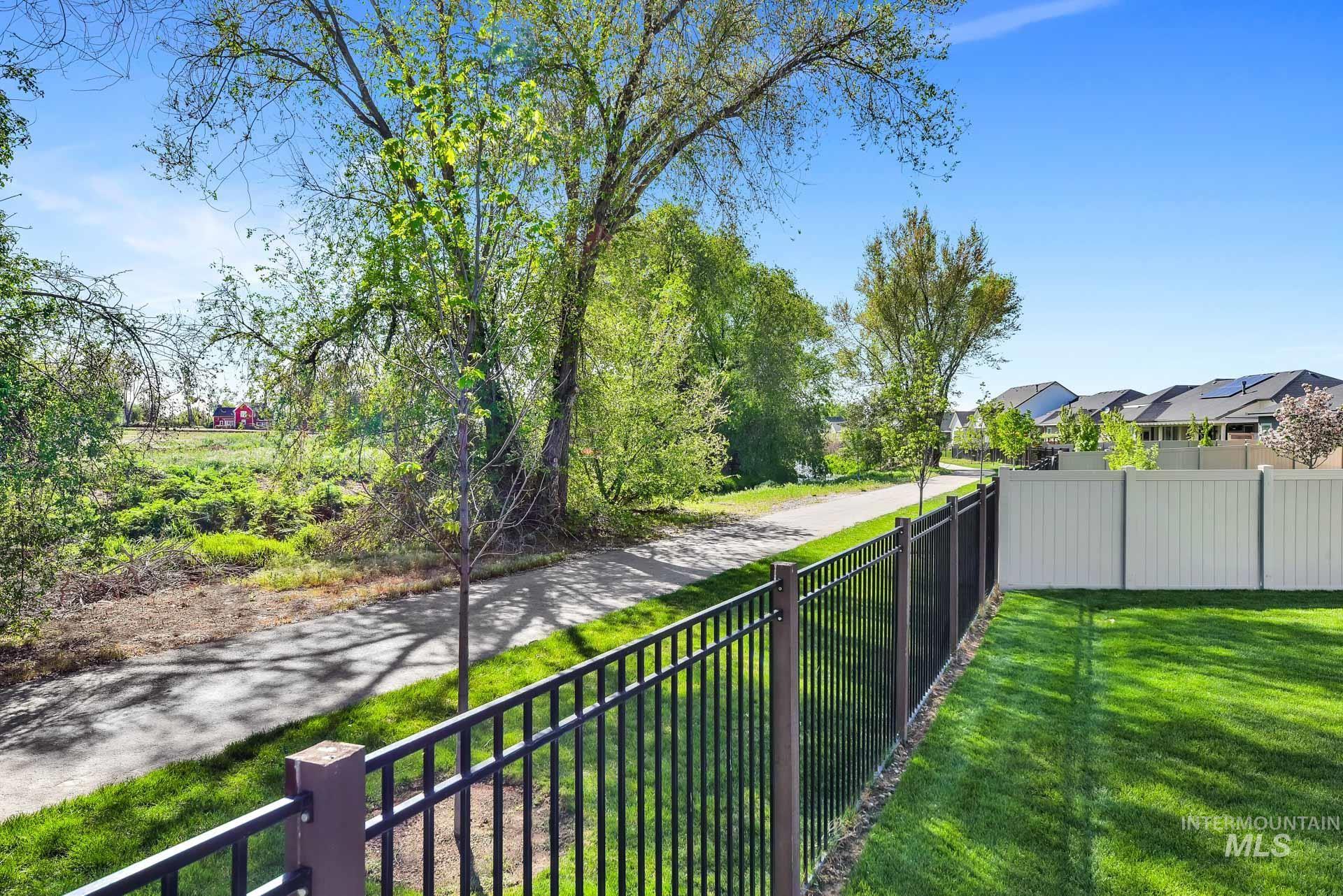 20139 Carbondale Ave, Caldwell, Idaho 83605, 4 Bedrooms, 2.5 Bathrooms, Residential For Sale, Price $569,000, 98961415
