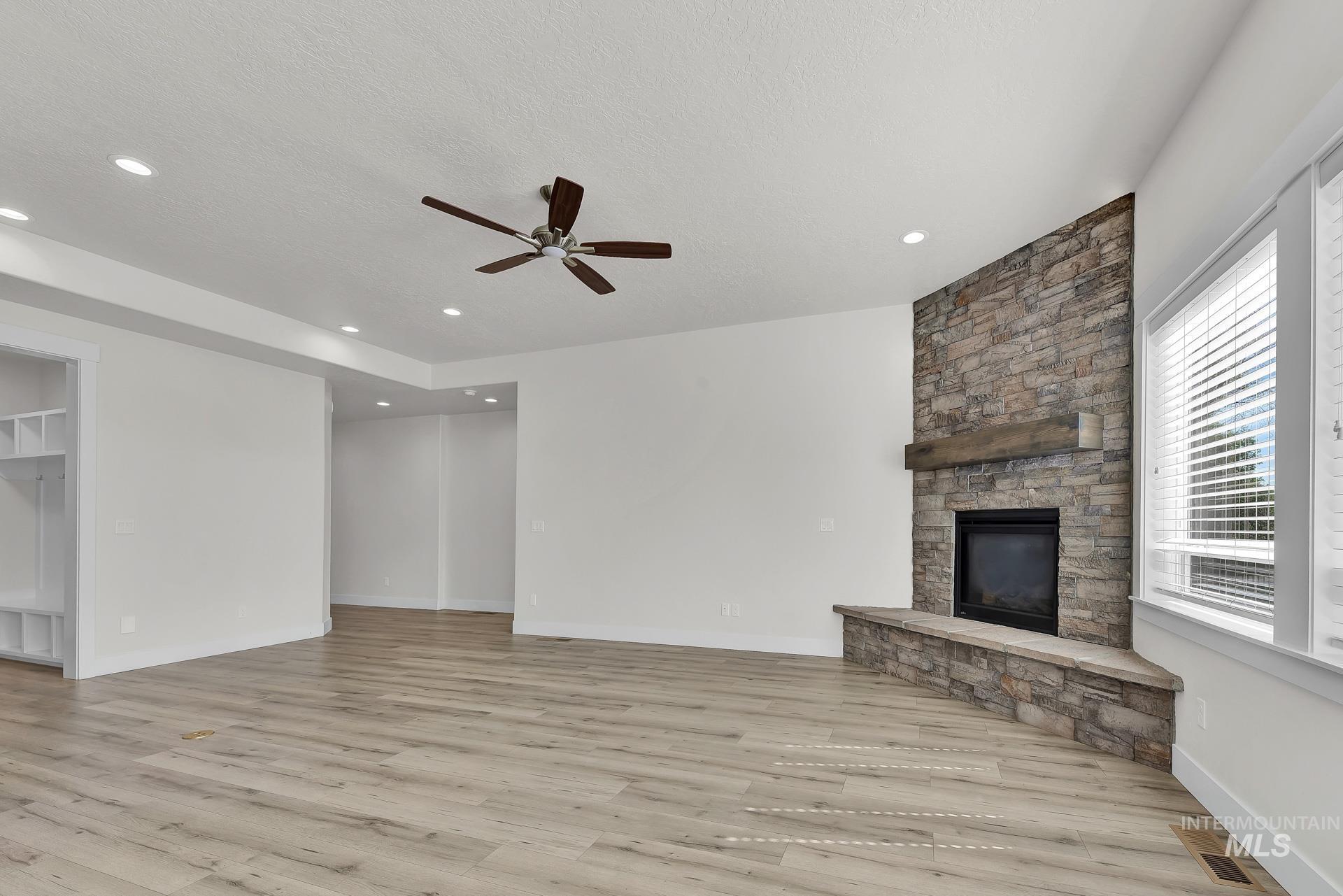 20139 Carbondale Ave, Caldwell, Idaho 83605, 4 Bedrooms, 2.5 Bathrooms, Residential For Sale, Price $569,000, 98961415