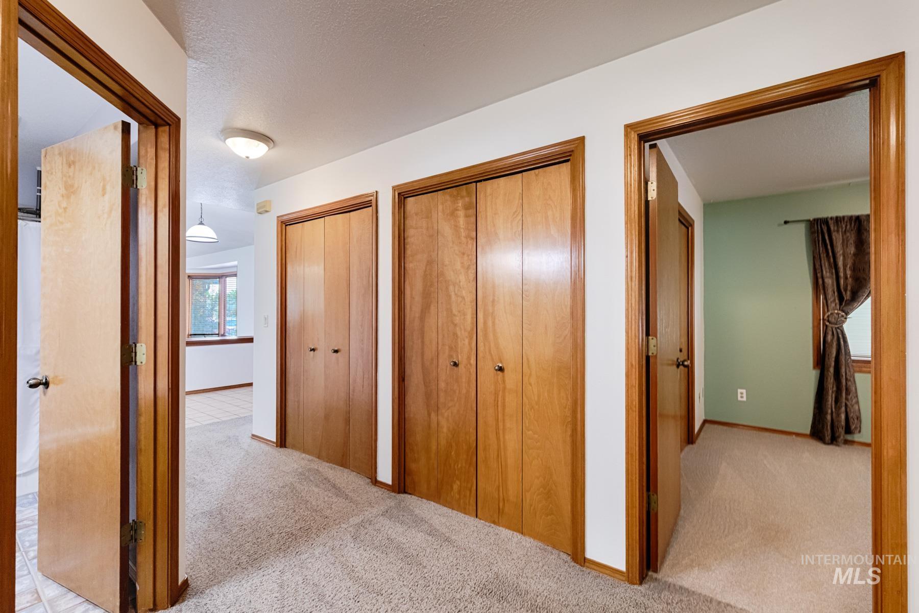 1276 N Cambrick Dr, Kuna, Idaho 83634, 6 Bedrooms, 4 Bathrooms, Residential For Sale, Price $735,000, 98961416