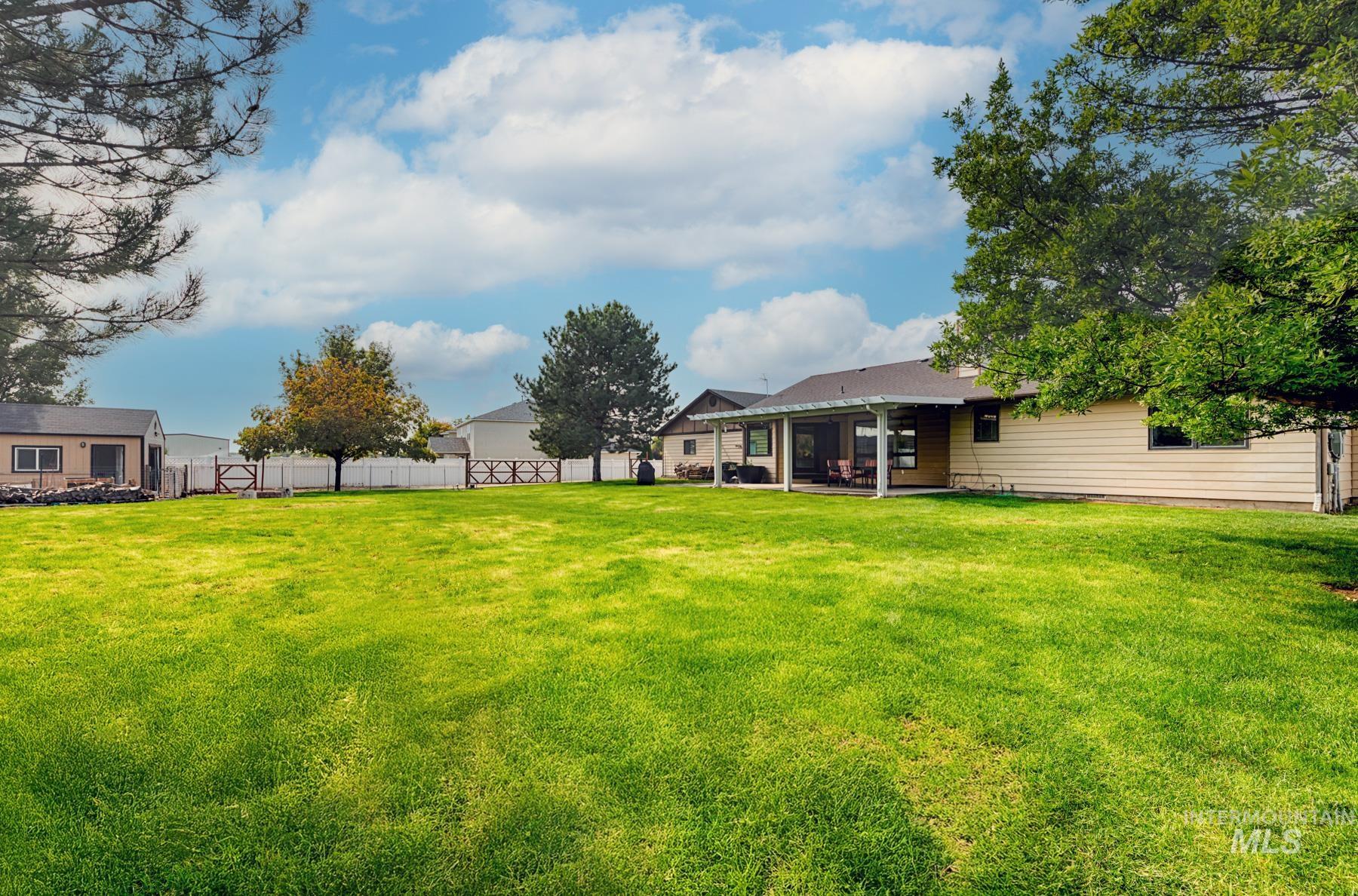 1276 N Cambrick Dr, Kuna, Idaho 83634, 6 Bedrooms, 4 Bathrooms, Residential For Sale, Price $735,000, 98961416