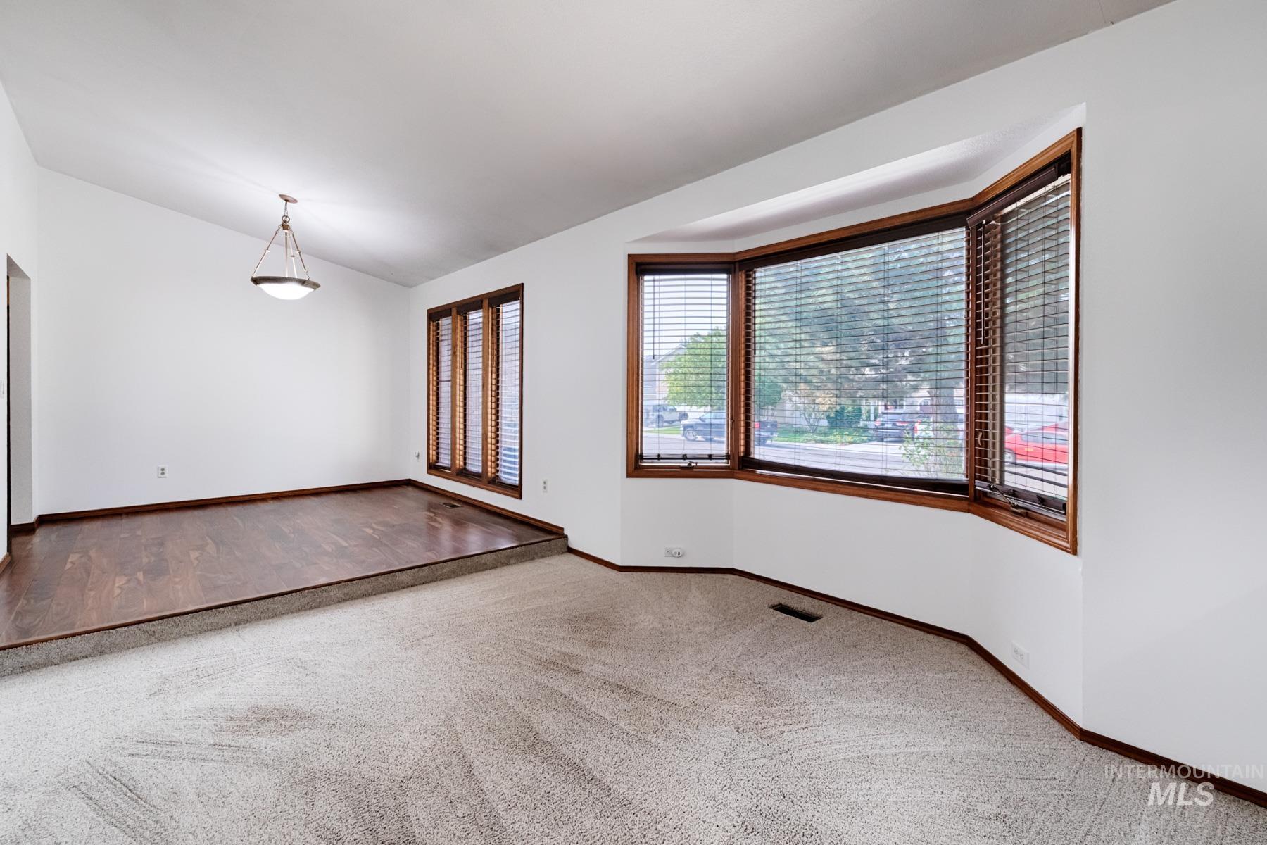 1276 N Cambrick Dr, Kuna, Idaho 83634, 6 Bedrooms, 4 Bathrooms, Residential For Sale, Price $735,000, 98961416