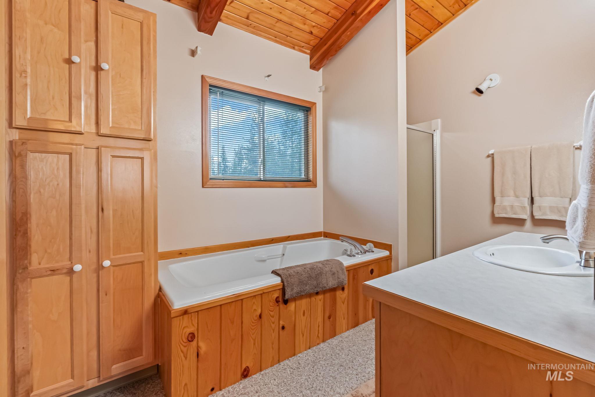 164 Shadows Trail Lane, Donnelly, Idaho 83615, 4 Bedrooms, 2.5 Bathrooms, Residential For Sale, Price $3,595,000, 98961430