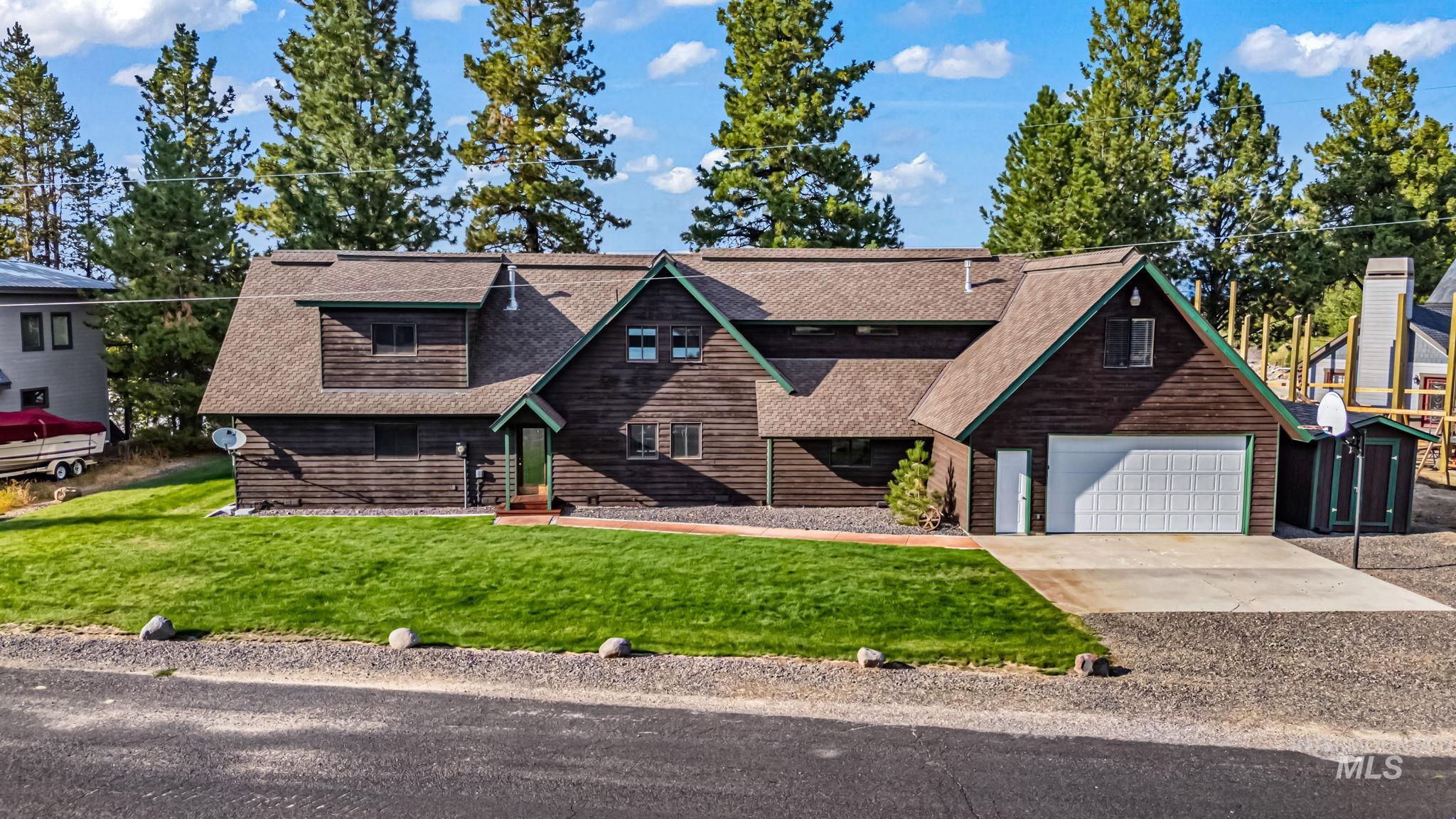 164 Shadows Trail Lane, Donnelly, Idaho 83615, 4 Bedrooms, 2.5 Bathrooms, Residential For Sale, Price $3,595,000, 98961430
