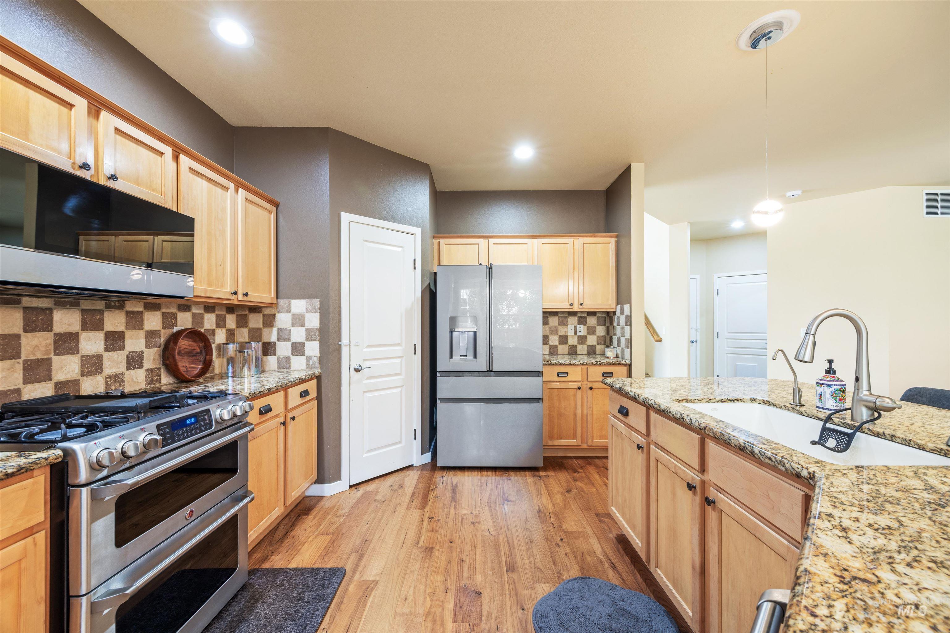 6112 E Gateway Court, Boise, Idaho 83716, 3 Bedrooms, 2.5 Bathrooms, Residential For Sale, Price $835,000, 98961445