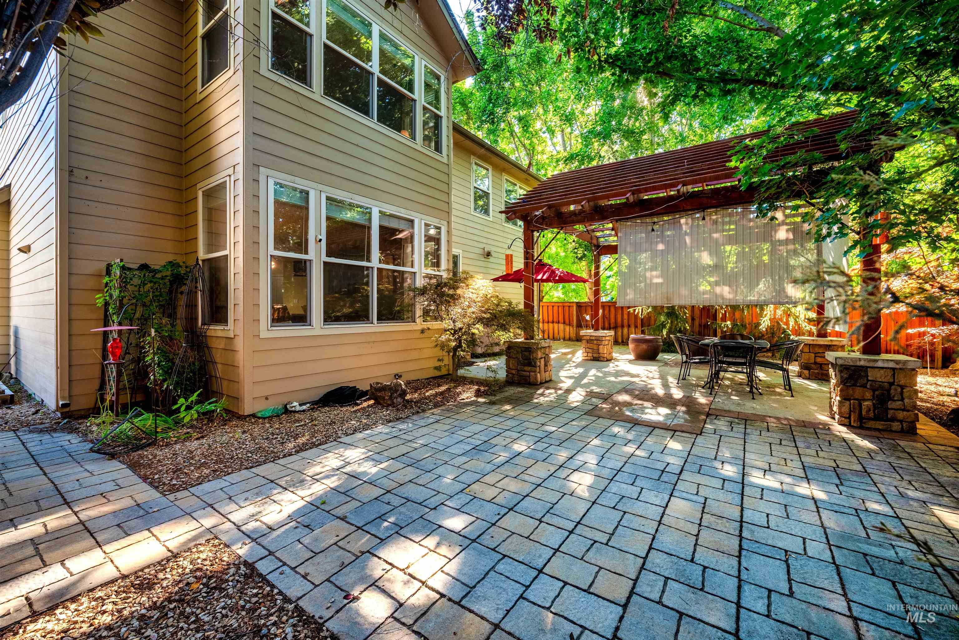 6112 E Gateway Court, Boise, Idaho 83716, 3 Bedrooms, 2.5 Bathrooms, Residential For Sale, Price $835,000, 98961445