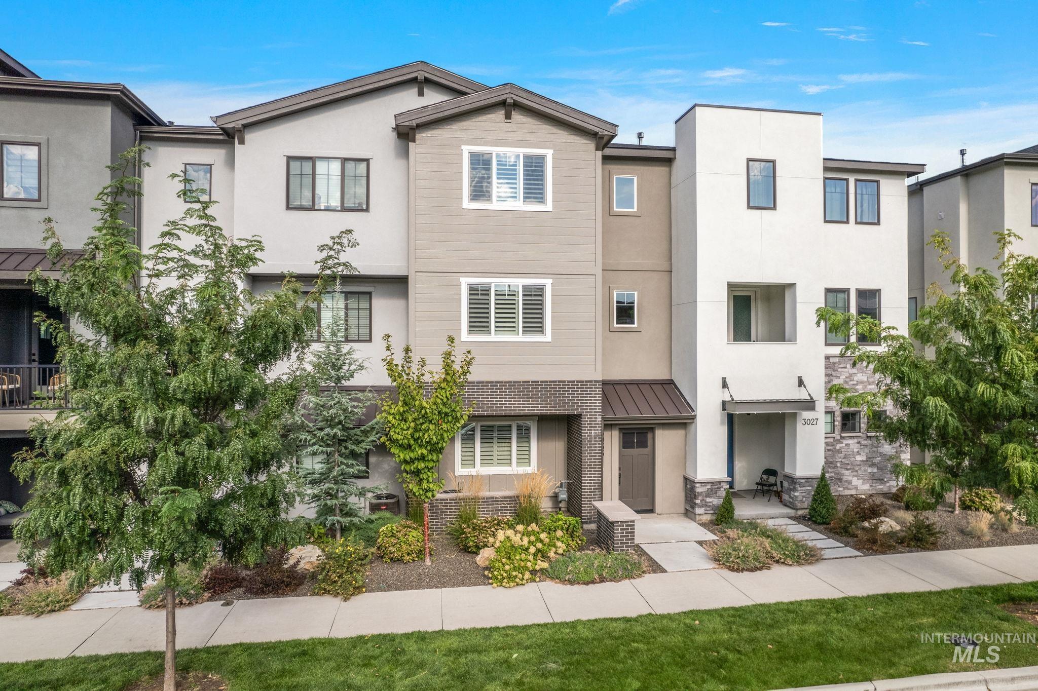 3033 S Trailwood Way, Boise, Idaho 83716, 3 Bedrooms, 3.5 Bathrooms, Residential For Sale, Price $669,900, 98961451
