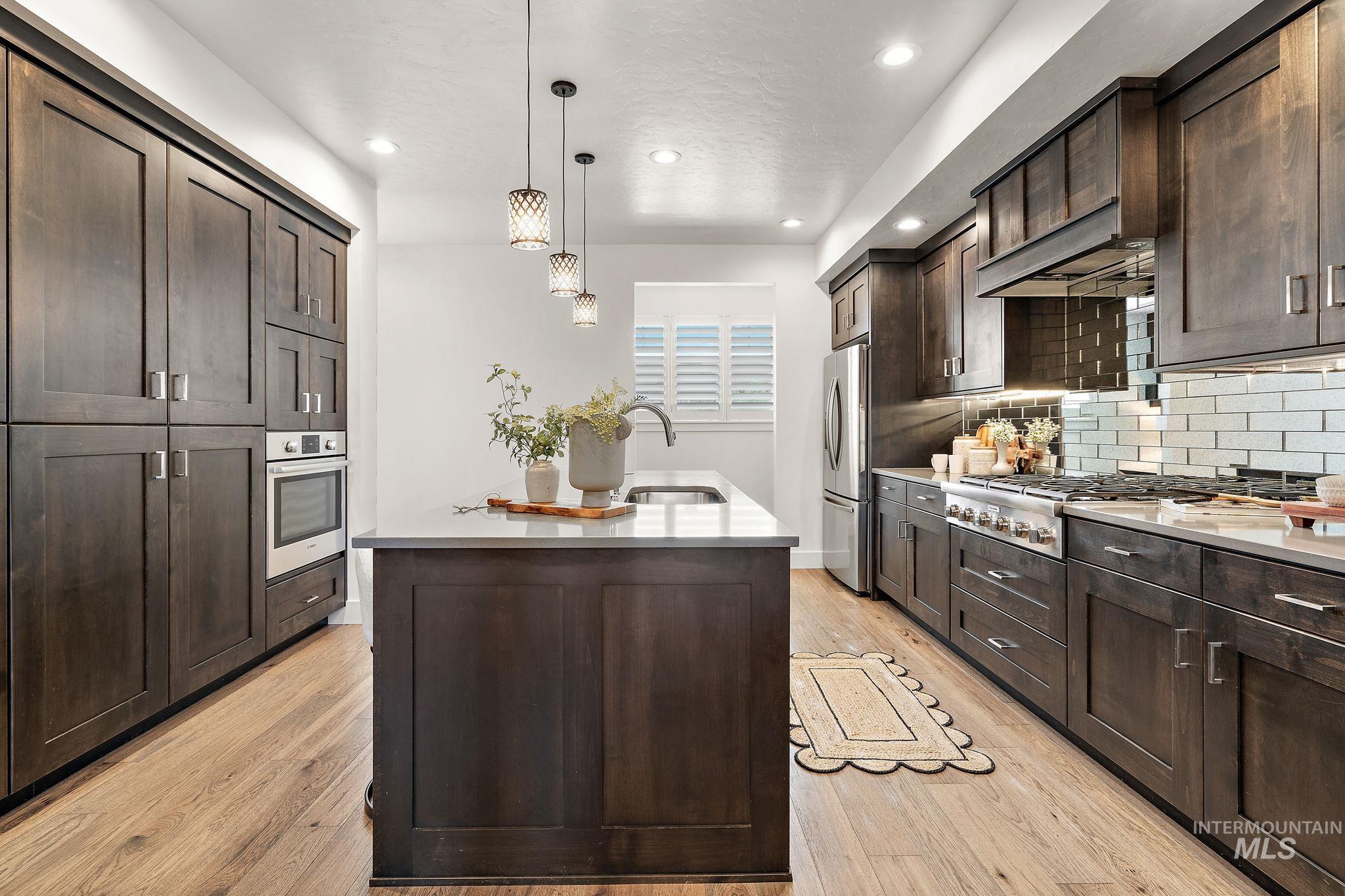 3033 S Trailwood Way, Boise, Idaho 83716, 3 Bedrooms, 3.5 Bathrooms, Residential For Sale, Price $669,900, 98961451