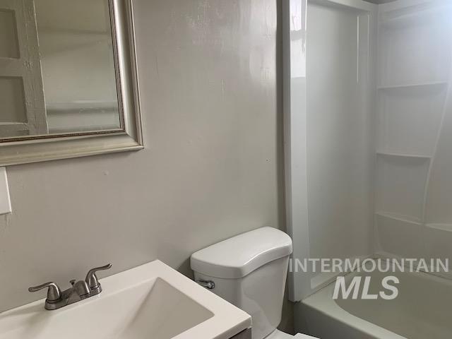 Full bathroom with shower / bathtub combination and vanity