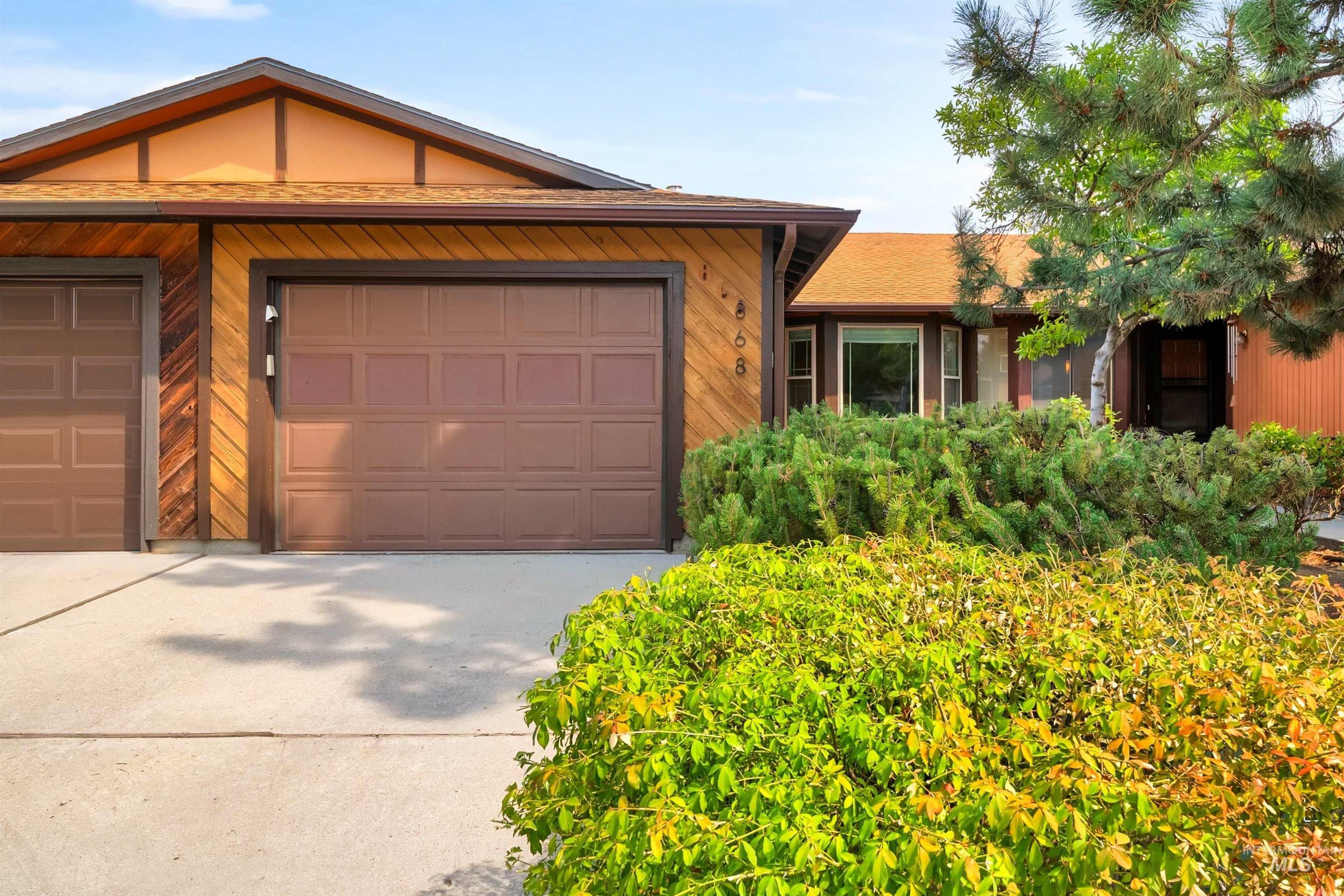 868 S Phillippi St, Boise, Idaho 83705-1935, 2 Bedrooms, 1 Bathroom, Residential For Sale, Price $349,000, 98961467