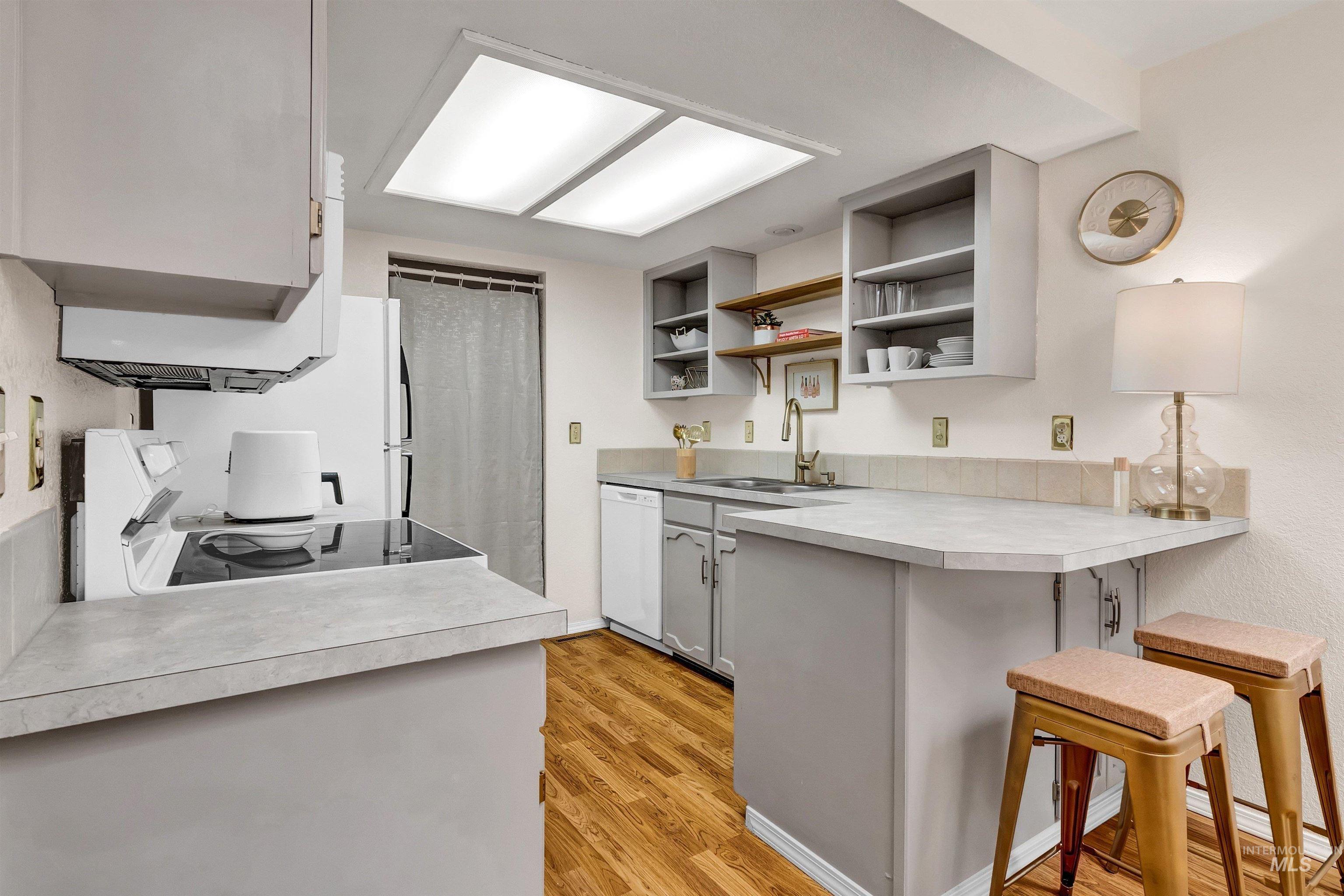 868 S Phillippi St, Boise, Idaho 83705-1935, 2 Bedrooms, 1 Bathroom, Residential For Sale, Price $349,000, 98961467
