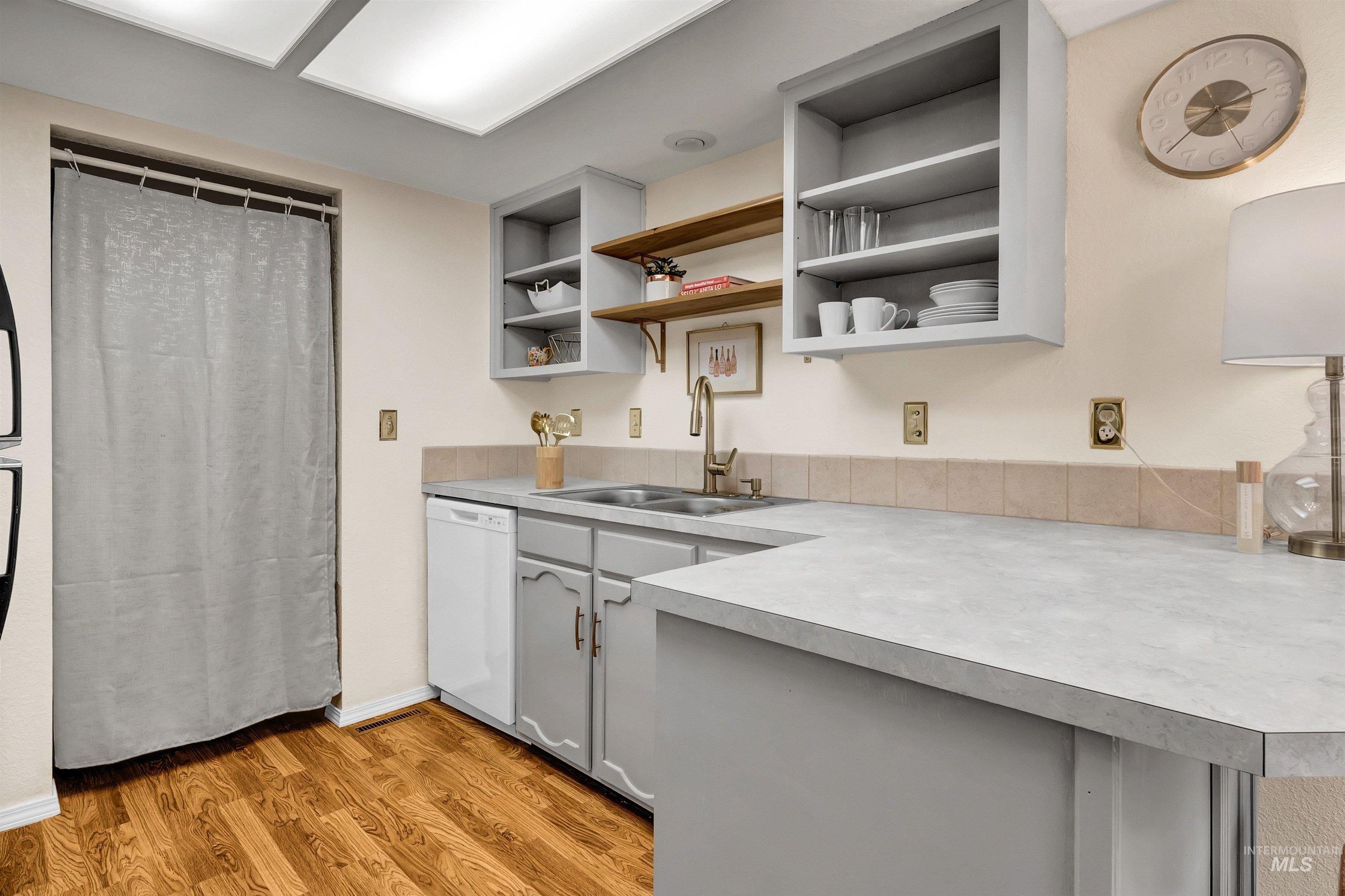 868 S Phillippi St, Boise, Idaho 83705-1935, 2 Bedrooms, 1 Bathroom, Residential For Sale, Price $349,000, 98961467