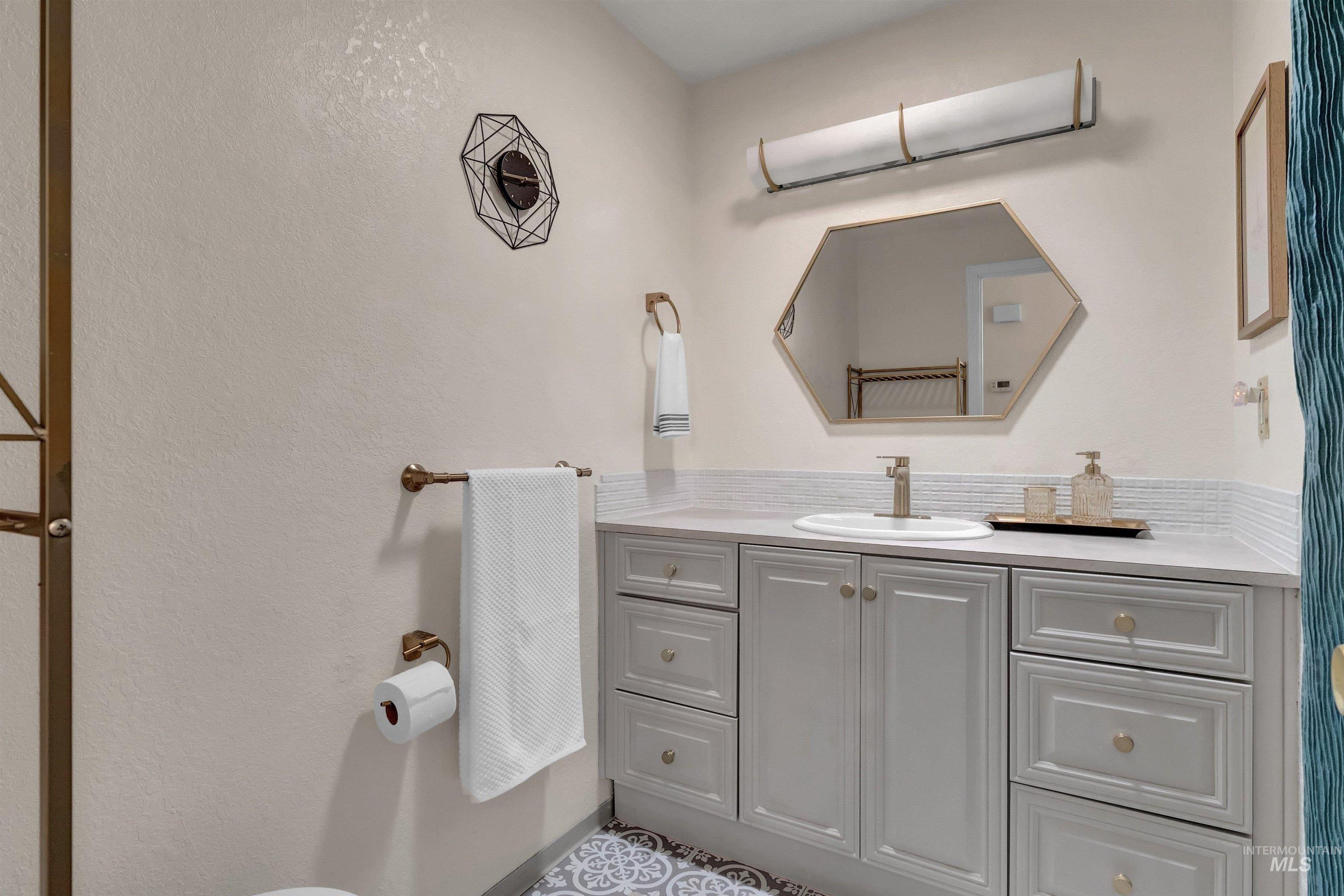 868 S Phillippi St, Boise, Idaho 83705-1935, 2 Bedrooms, 1 Bathroom, Residential For Sale, Price $349,000, 98961467