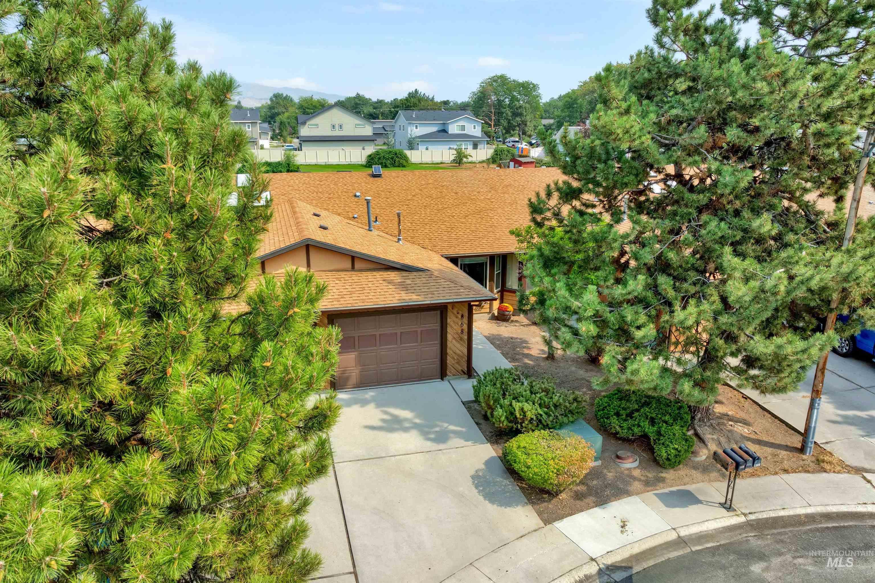 868 S Phillippi St, Boise, Idaho 83705-1935, 2 Bedrooms, 1 Bathroom, Residential For Sale, Price $349,000, 98961467