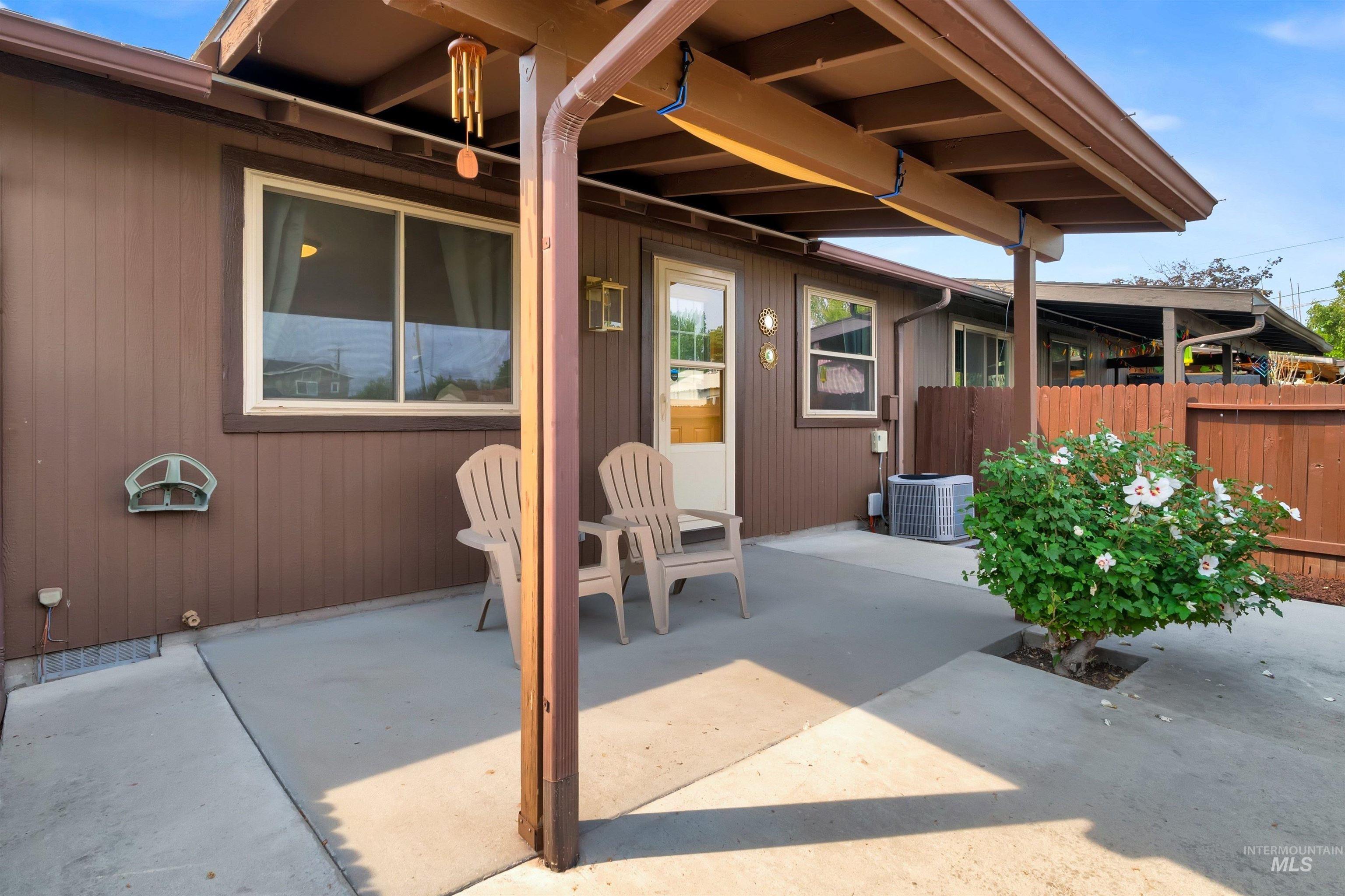 868 S Phillippi St, Boise, Idaho 83705-1935, 2 Bedrooms, 1 Bathroom, Residential For Sale, Price $349,000, 98961467